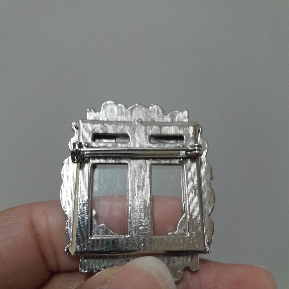 Vintage Ornate Silver Tone Frame Cross Brooch  Size:OS  Unknown - Picture 2 of 7